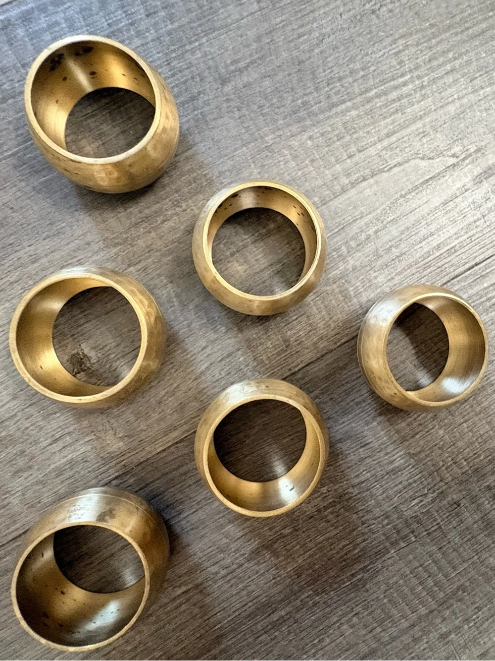 Vintage Solid Brass Napkin Rings Set of 6 Heavy Round Grooved Aged Patina 1